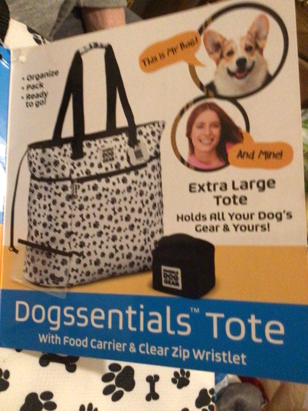 Mobile Dog Gear XL Tote Travelware Dogssentials Travel Carrier & Zip Wristlet